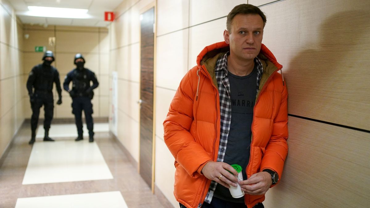 Na Navalného čeká v Rusku zatykač. Nikdo neví, jakou Kreml ukáže tvář